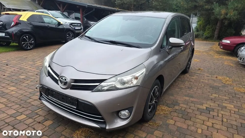 Toyota Verso 2014 photo 3