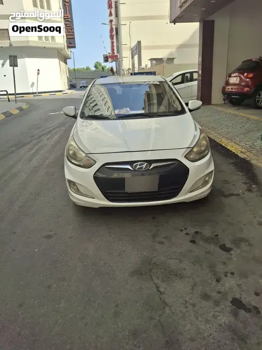 Hyundai Accent 2013 photo 2