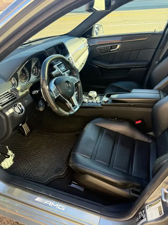 Mercedes-Benz E-Class 2012 photo 5