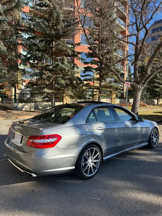 Mercedes-Benz E-Class 2012 photo 3