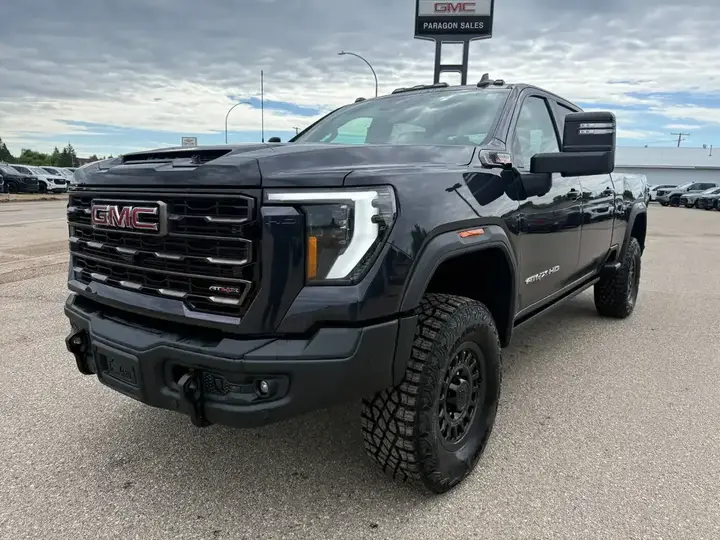 GMC Sierra 2500Hd 2026 photo 3