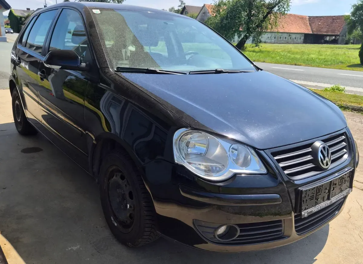 Volkswagen Polo 2008 photo 2