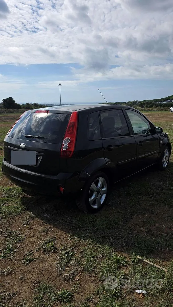 Ford Fiesta 2008 photo 4