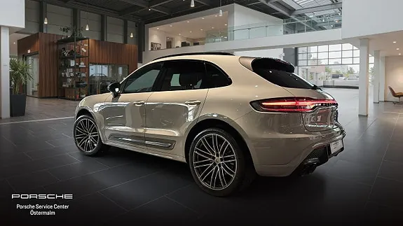 Porsche Macan 2023 photo 2