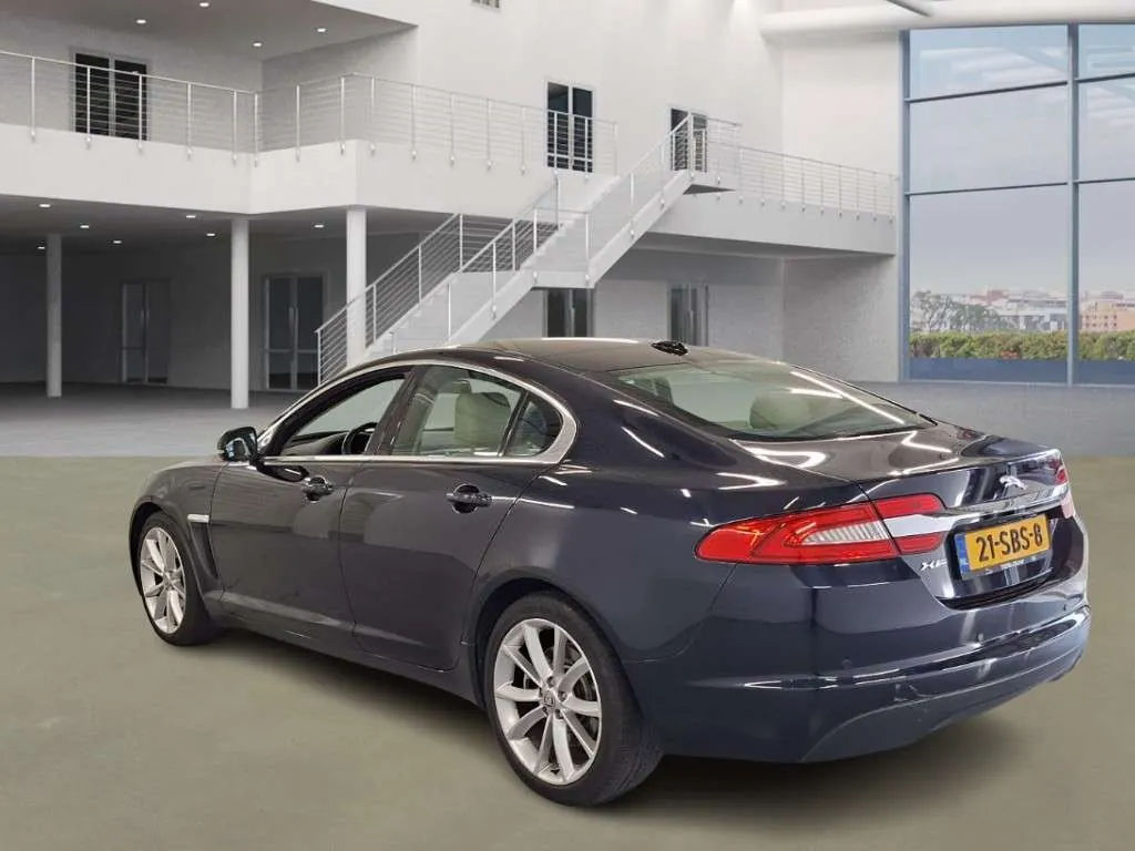 Jaguar Xf 2011 photo 4