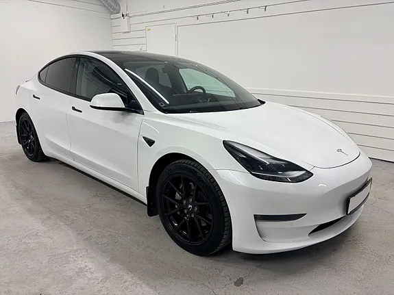 Tesla Model 3 2021 photo 2