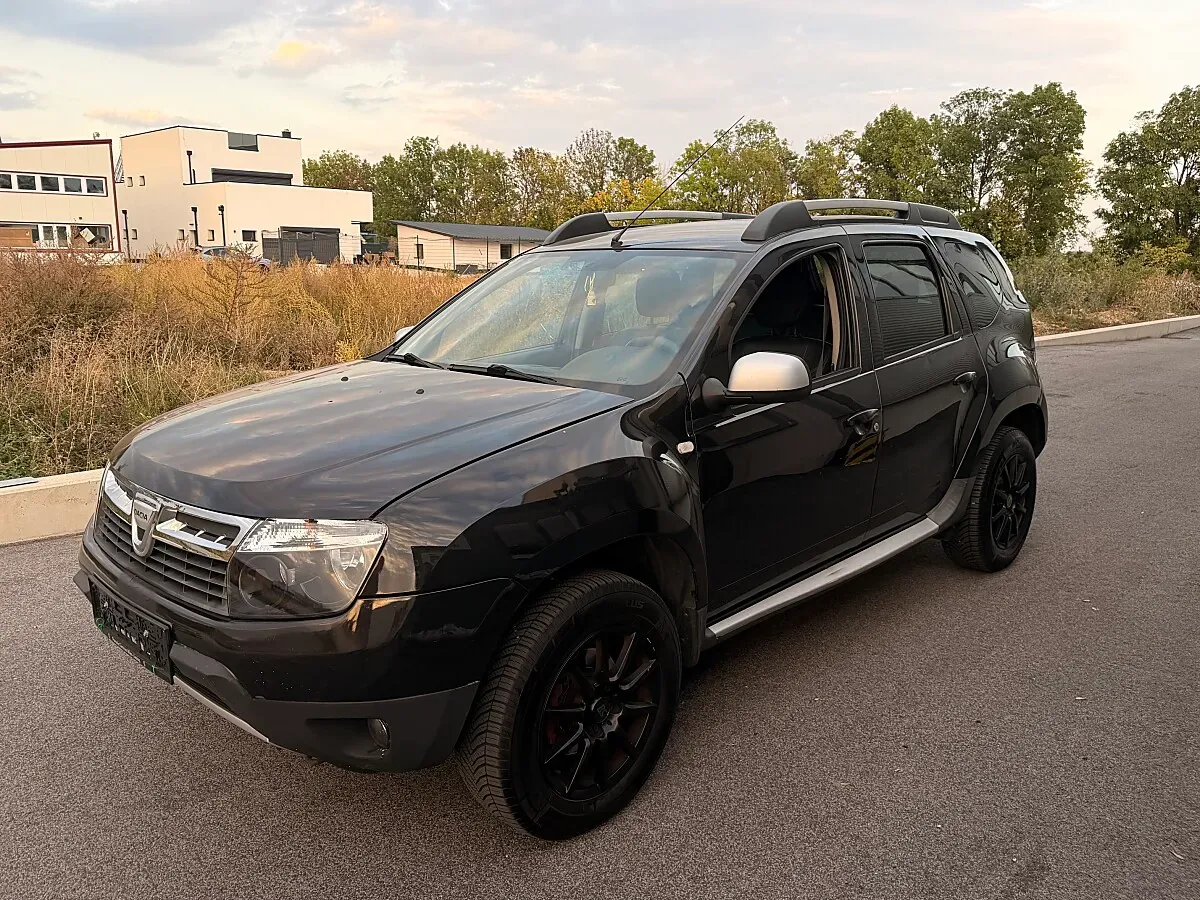 Dacia Duster 2012 photo 2
