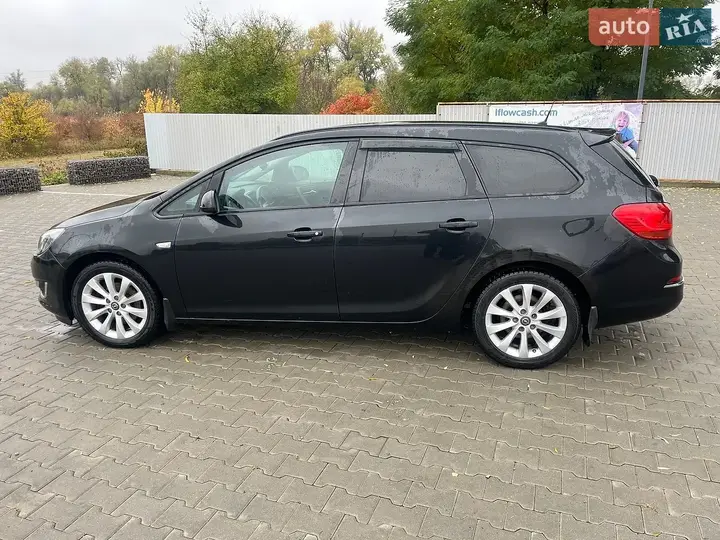 Opel Astra 2012 photo 3