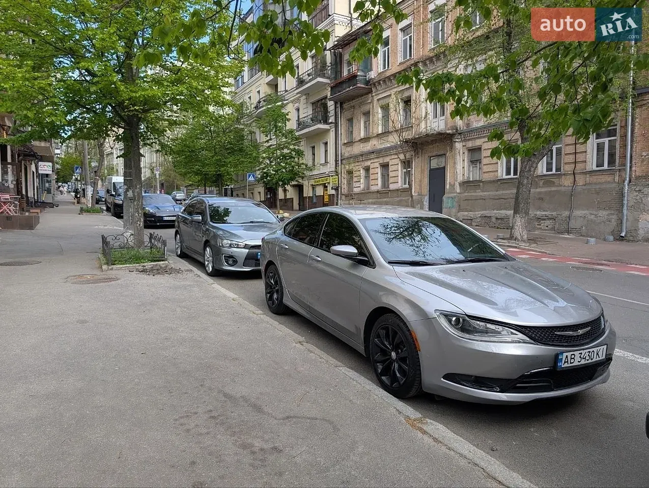 Chrysler 200 2014 photo 2