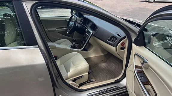 Volvo V60 2011 photo 4