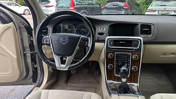 Volvo V60 2011 photo 3