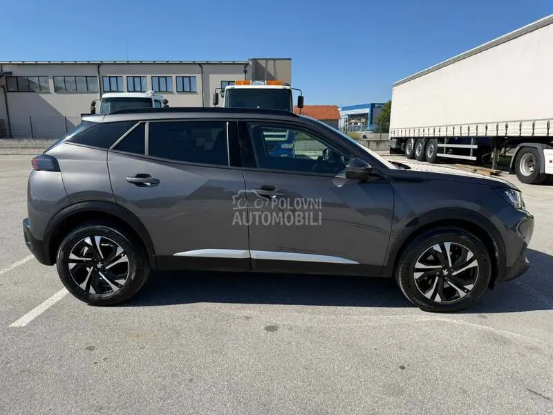 Peugeot 2008 2021 photo 4