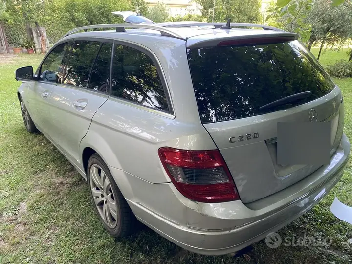Mercedes-Benz C-Class 2008 photo 2