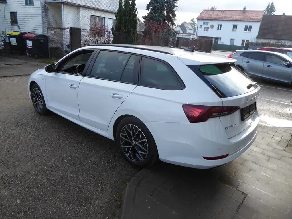 Skoda Octavia 2022 photo 3