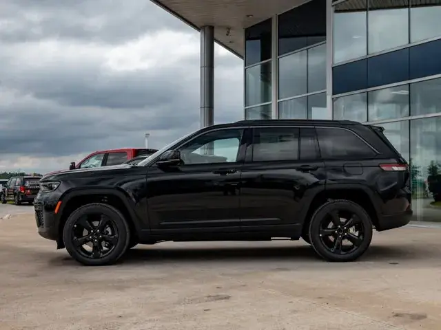 Jeep Grand Cherokee 2026 photo 5