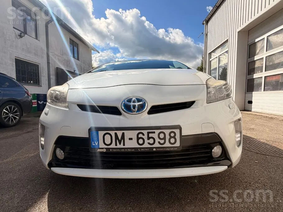 Toyota Prius 2012 photo 3