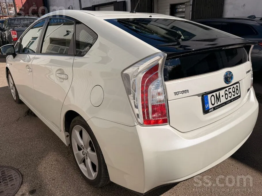 Toyota Prius 2012 photo 4
