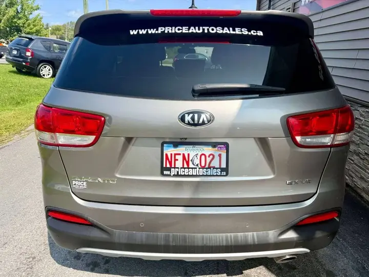 Kia Sorento 2016 photo 5