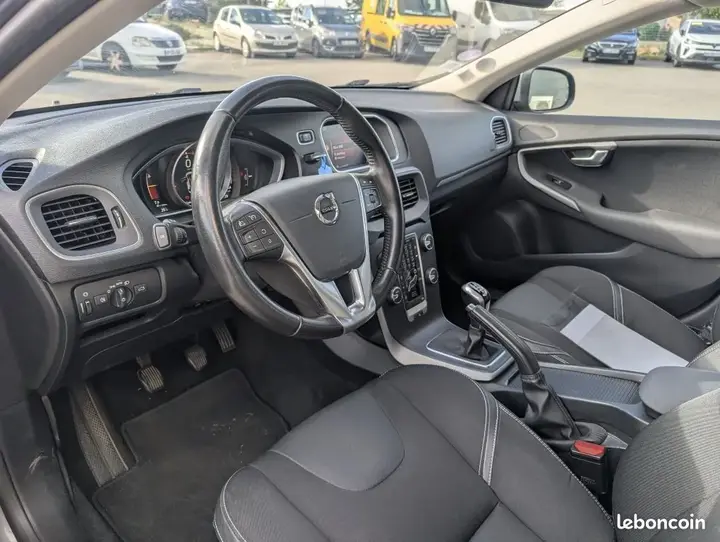 Volvo V40 2017 photo 3