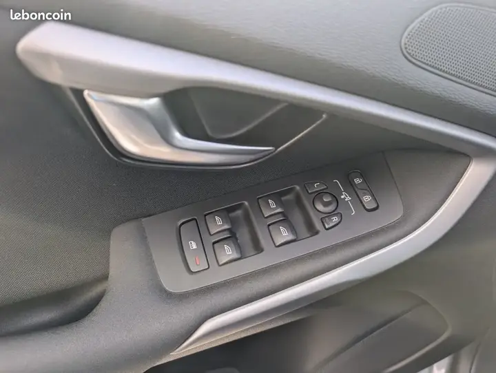 Volvo V40 2017 photo 4