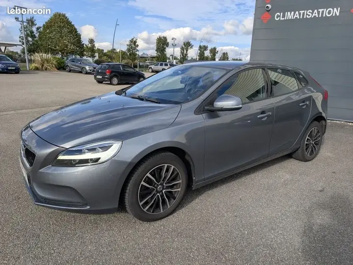Volvo V40 2017 photo 2