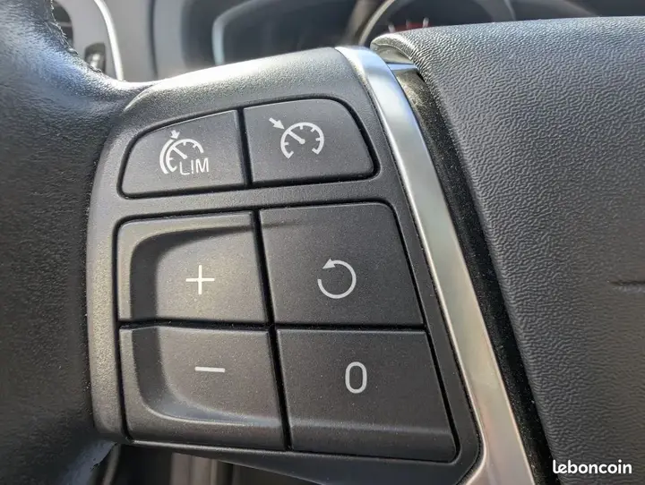 Volvo V40 2017 photo 5