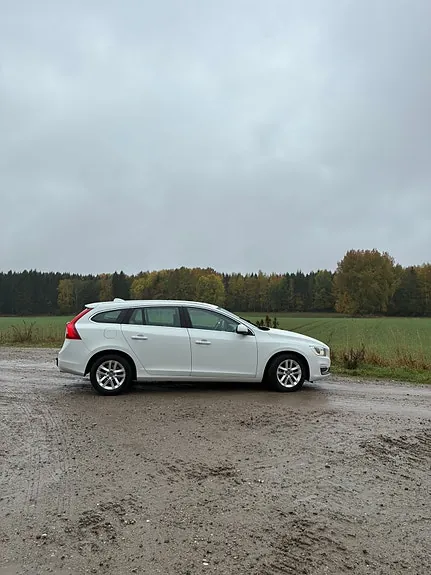 Volvo V60 2014 photo 3