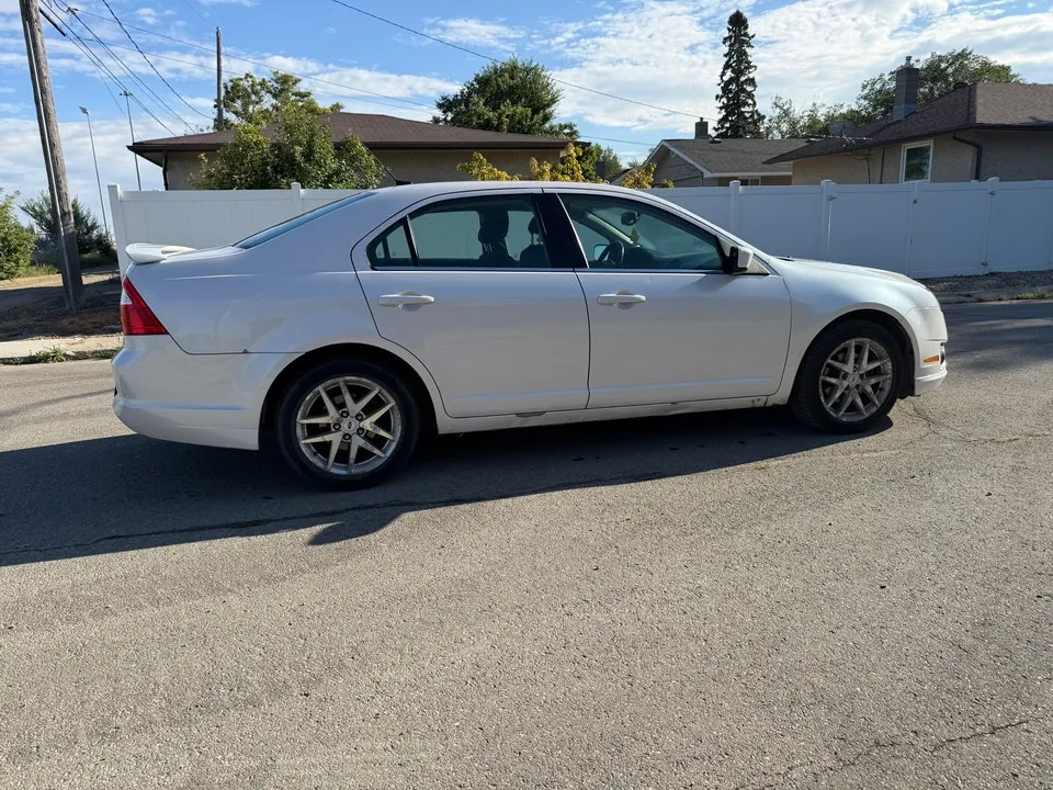 Ford Fusion 2011 photo 4