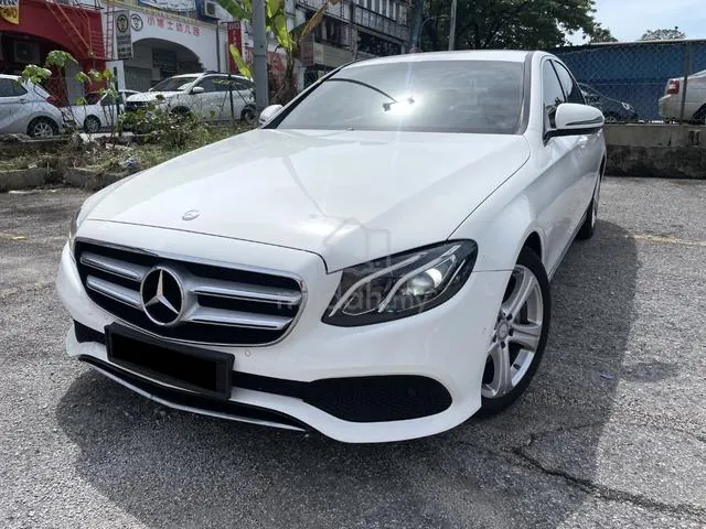 Mercedes-Benz E200