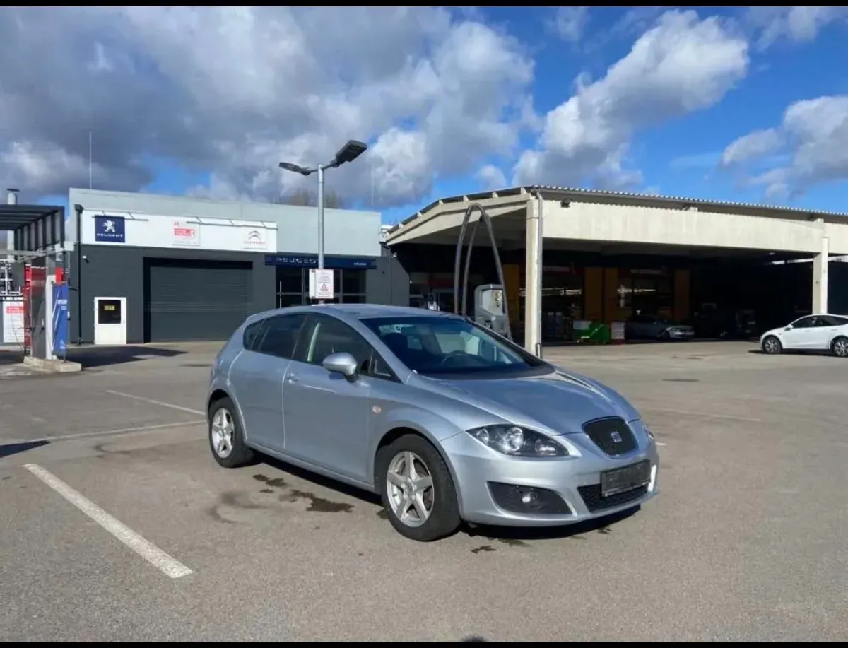 Seat Leon 2009 photo 2