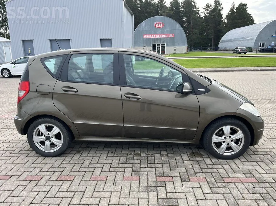 Mercedes-Benz A180 2008 photo 3