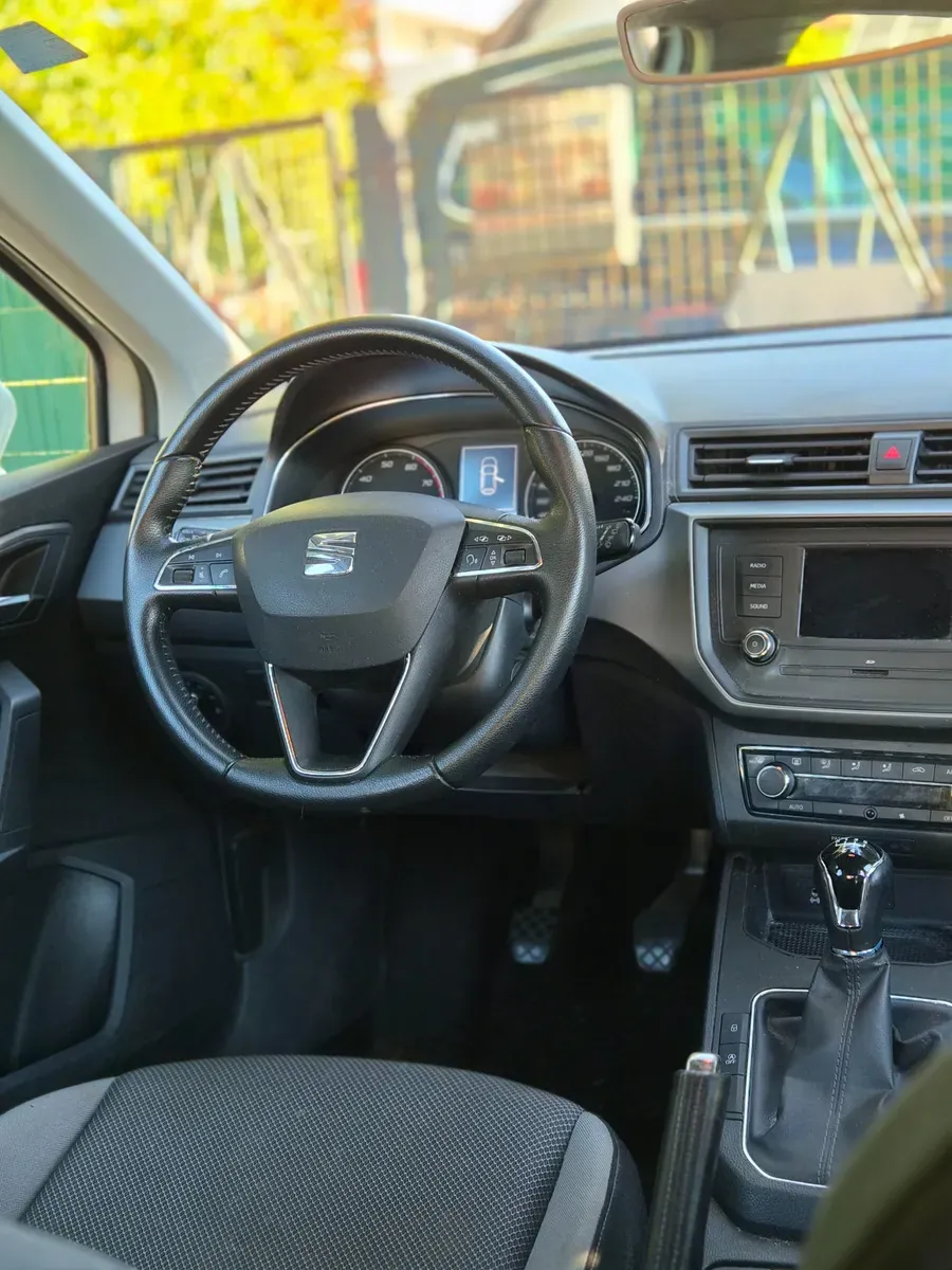 Seat Ibiza 2017 photo 3
