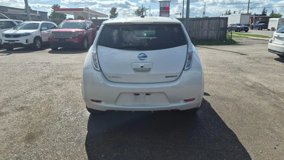 Nissan Leaf 2016 photo 4