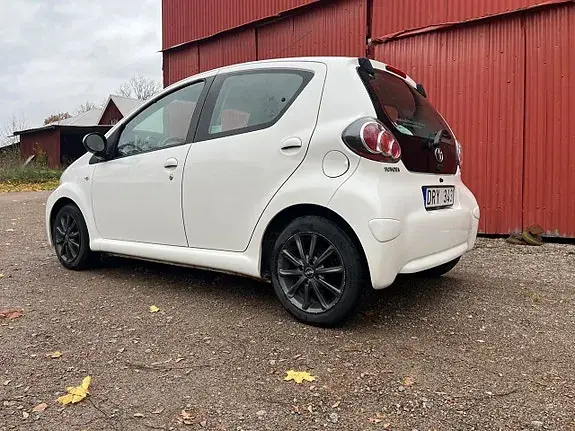 Toyota Aygo 2013 photo 4