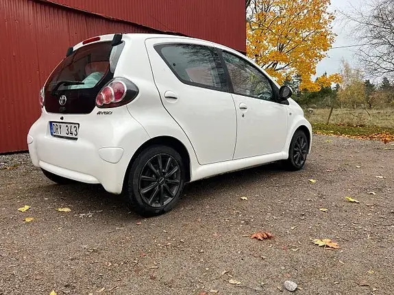 Toyota Aygo 2013 photo 3