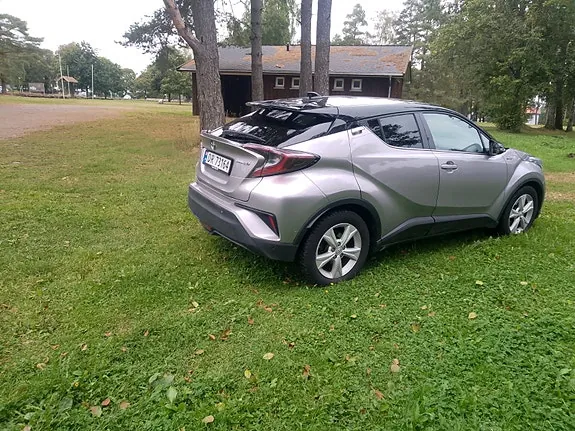 Toyota C-Hr 2019 photo 4