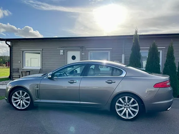 Jaguar Xf