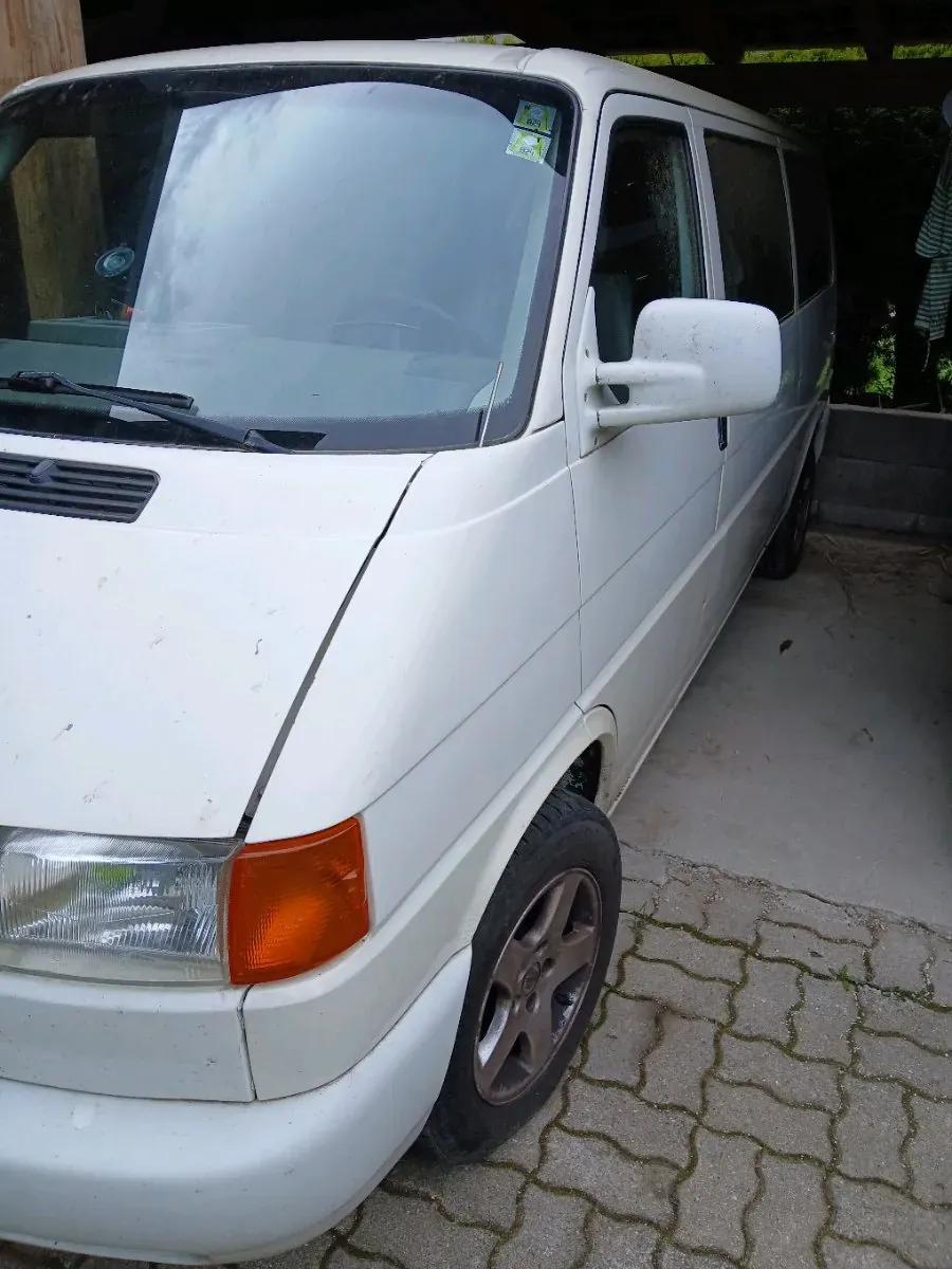 Volkswagen T4 2002 photo 2