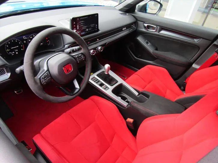 Honda Civic 2023 photo 2