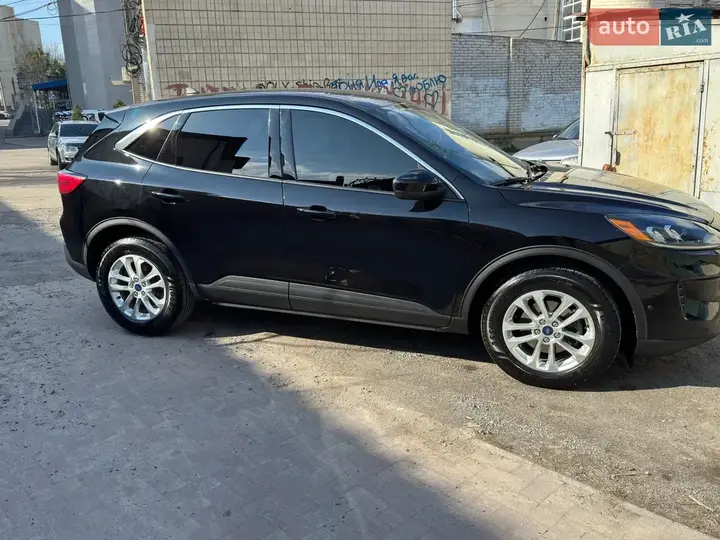 Ford Escape 2020 photo 3