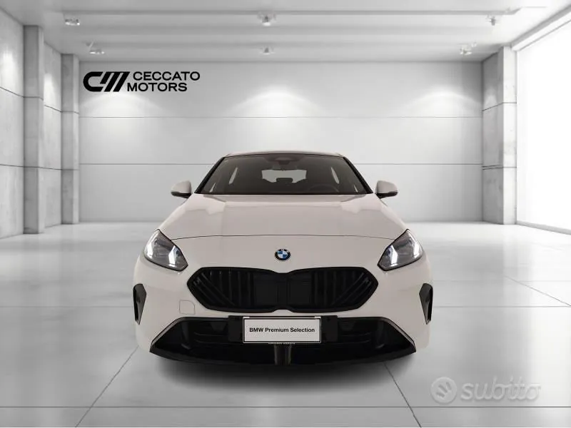 BMW 1 Series 2025 photo 2