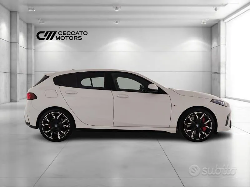 BMW 1 Series 2025 photo 3