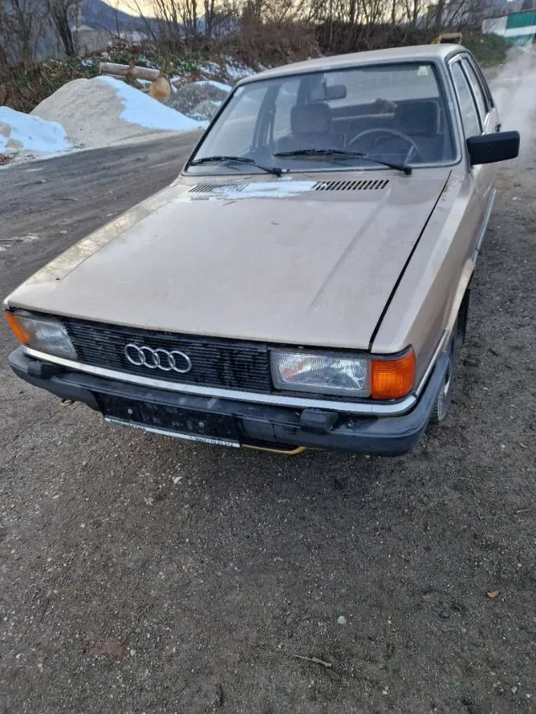 Audi 80 1982 photo 2
