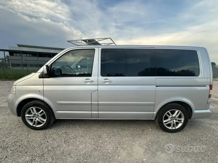 Volkswagen Multivan 2008 photo 3