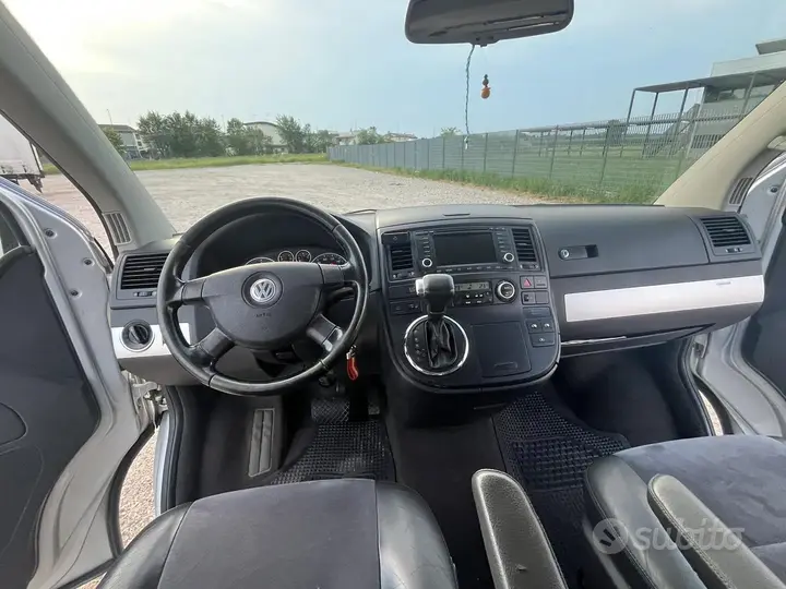 Volkswagen Multivan 2008 photo 4