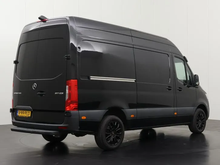 Mercedes-Benz Sprinter 2023 photo 2