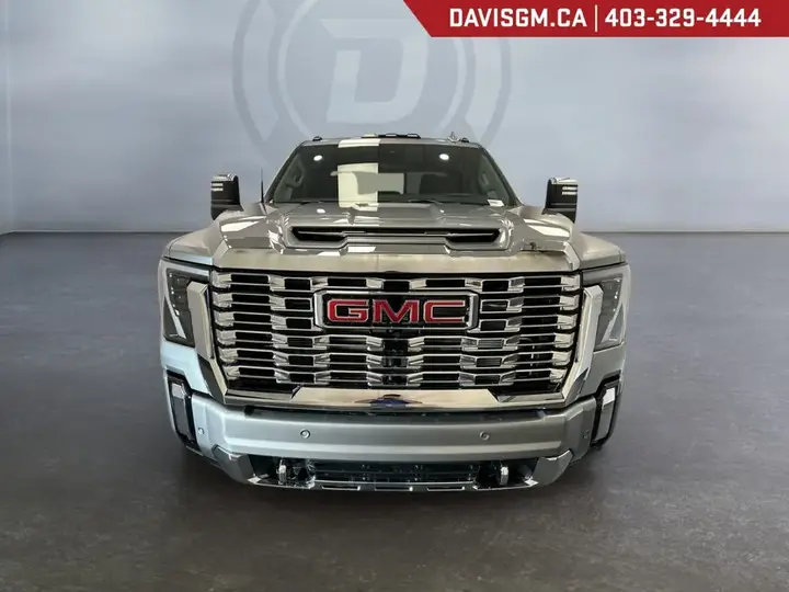 GMC Sierra 3500Hd 2026 photo 2