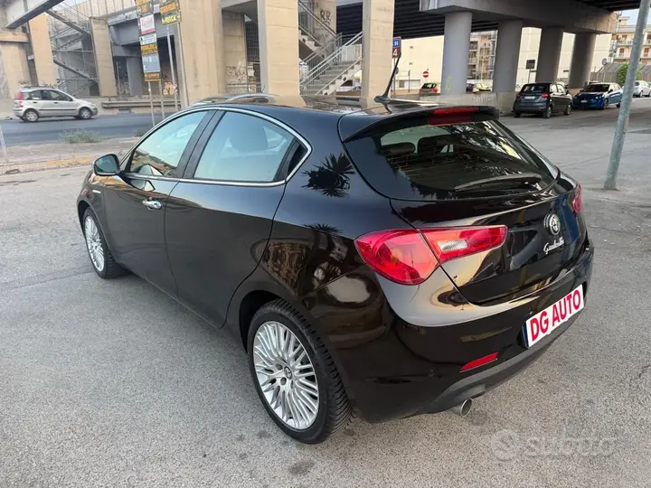 Alfa Romeo Giulietta 2015 photo 4