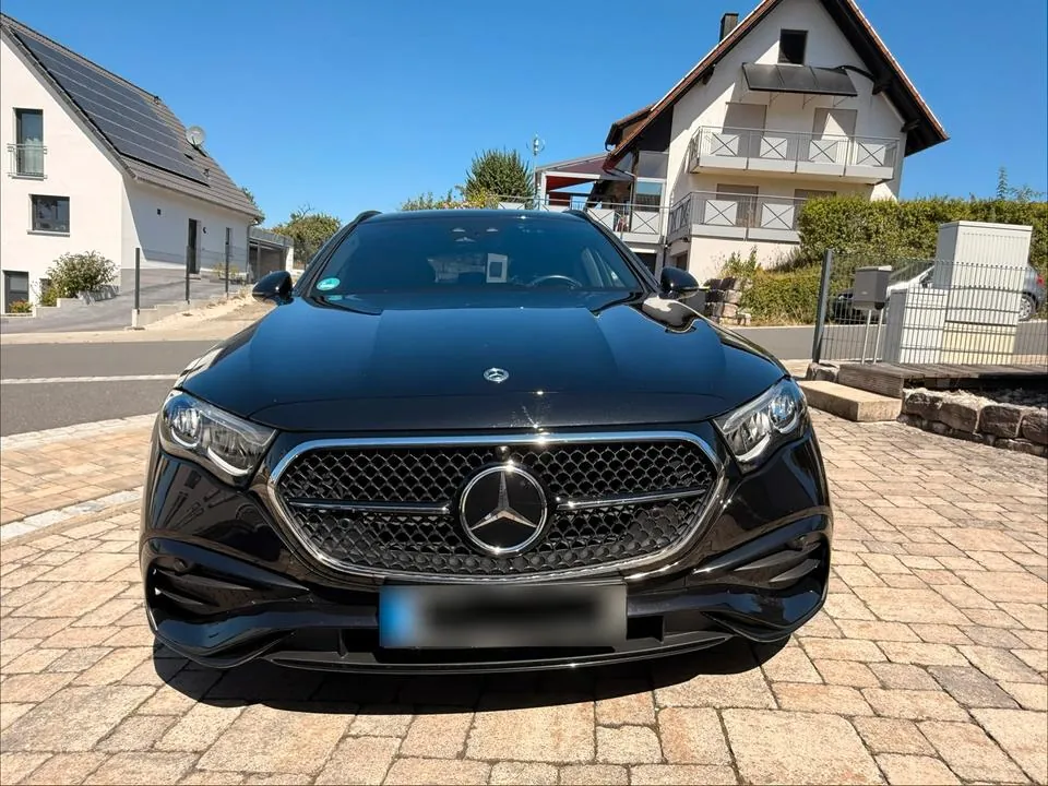 Mercedes-Benz E 220 Amg Line