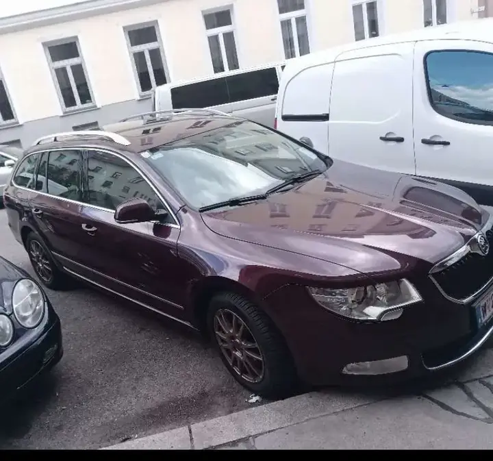 Skoda Superb 2013 photo 3